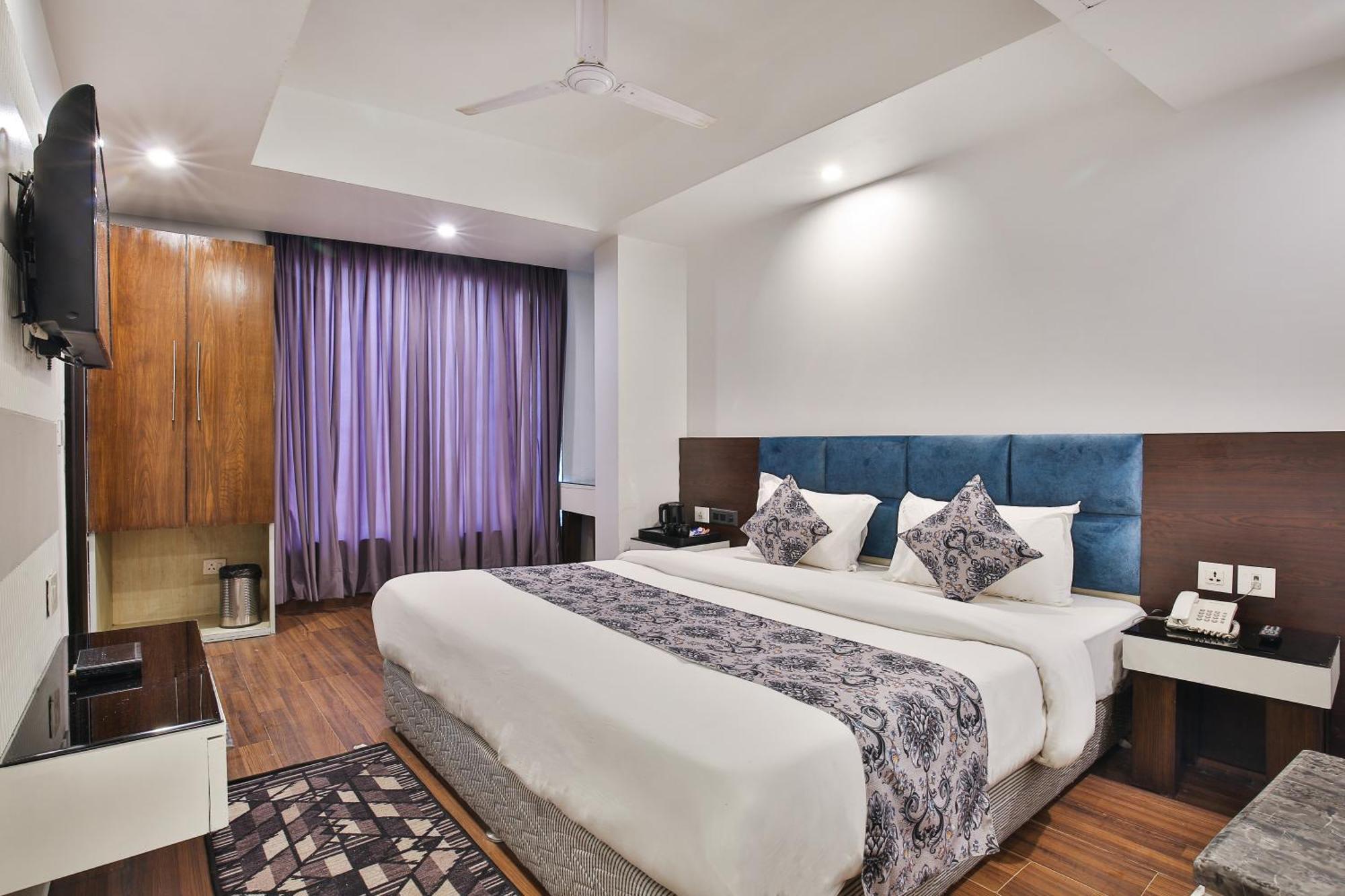 Hotel Uppal International, Near New Delhi Railway Station Hotel