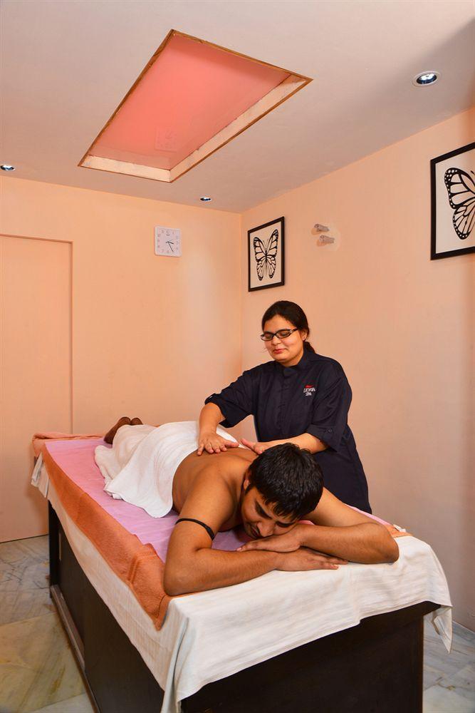 Hotel Uppal International, Near New Delhi Railway Station 4*